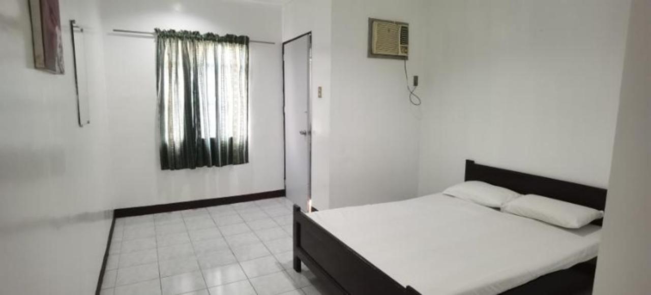 Ridge Park Hotel San Pablo City Zimmer foto